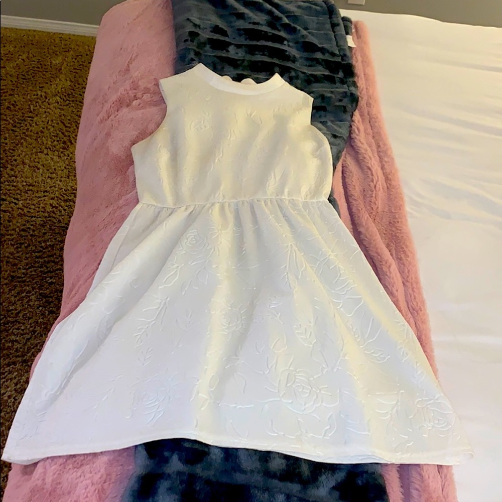 Ivory sleeveless summer dress